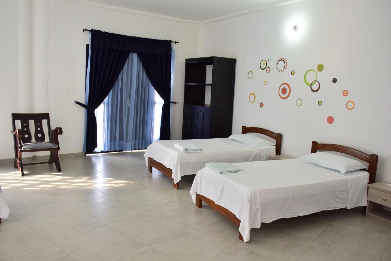 Hotel Plaza Real Montelíbano Zewnętrze zdjęcie