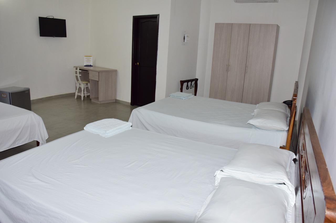 Hotel Plaza Real Montelíbano Zewnętrze zdjęcie