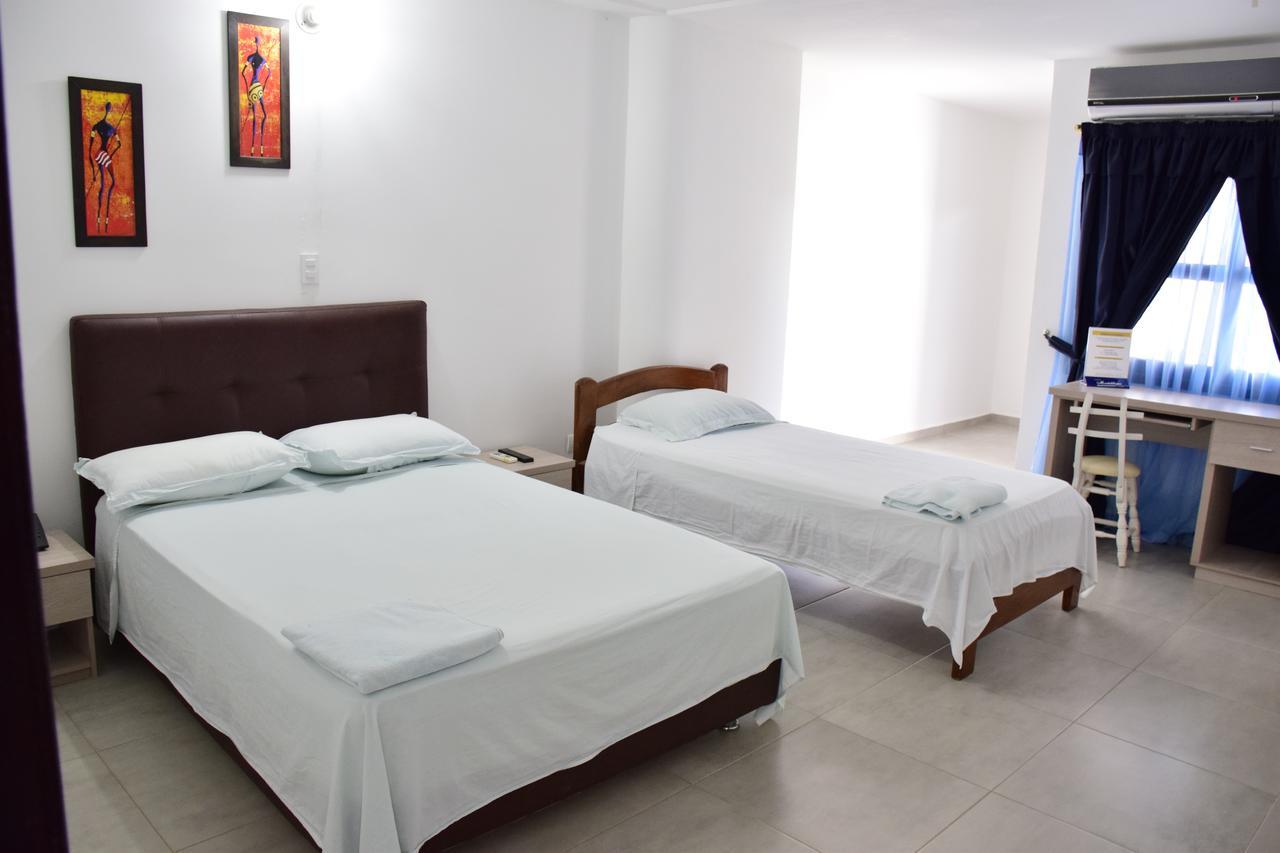 Hotel Plaza Real Montelíbano Zewnętrze zdjęcie