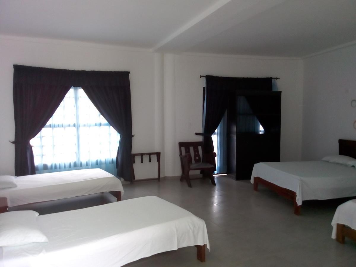Hotel Plaza Real Montelíbano Zewnętrze zdjęcie